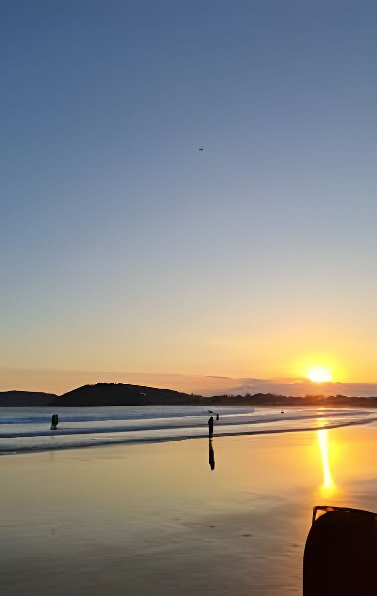 Casa com piscina e churrasqueira a 200m da praia