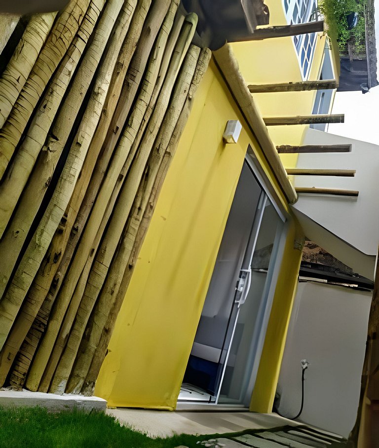 Linda casa a 1m da praia  completa bem localizada