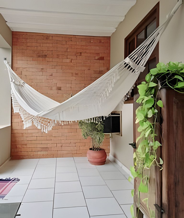 Casa com 2 quartos a 200m da praia