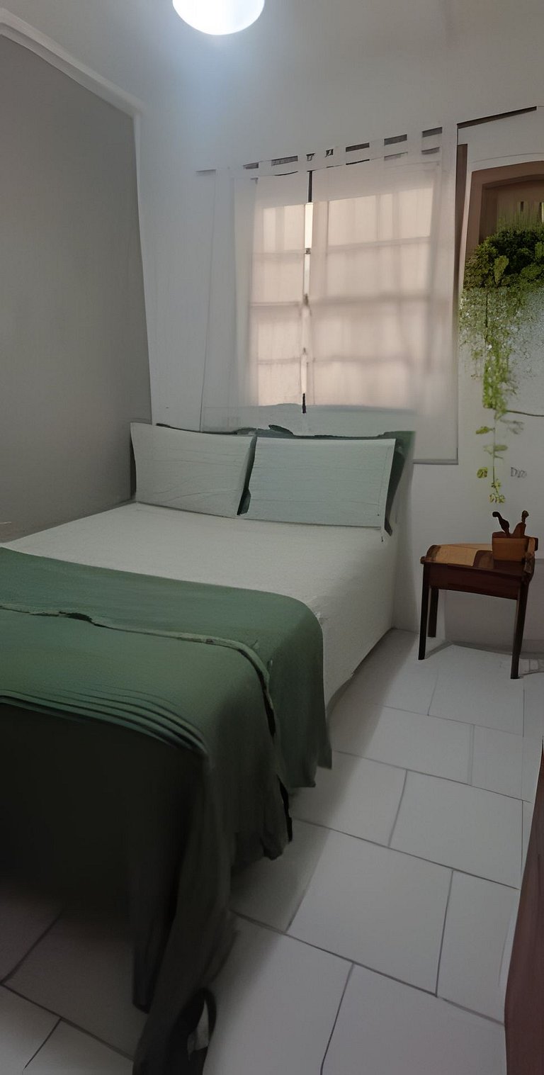 Casa com 2 quartos a 200m da praia