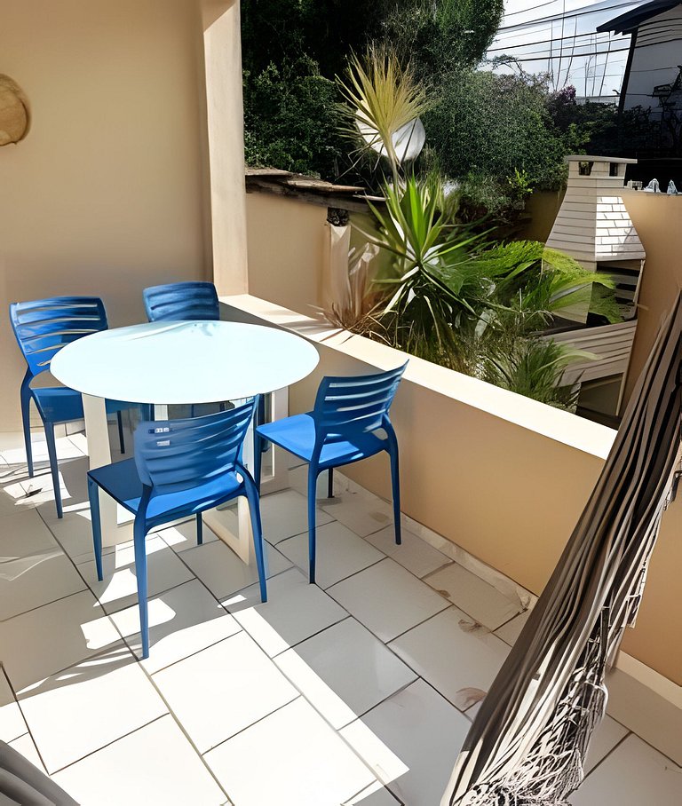 Casa com 2 quartos a 200m da praia