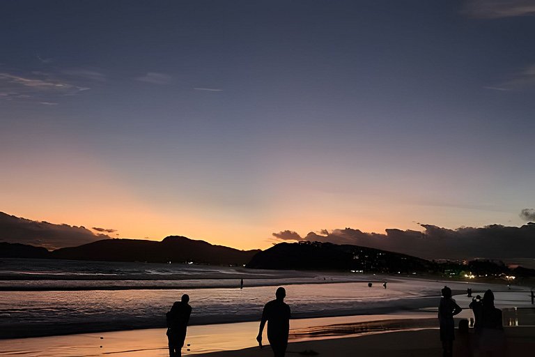 Casa com 2 quartos a 200m da praia